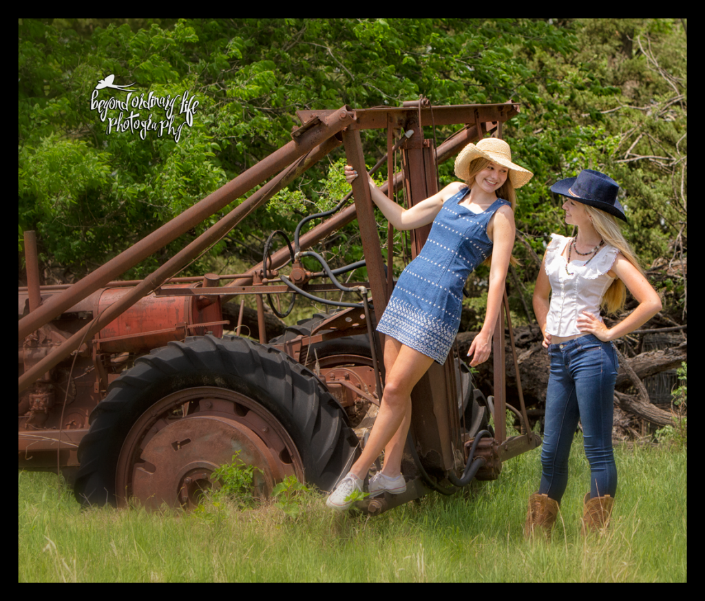 Trends in Photography. Laurie Biby Tulsa Photographer, Senior Photos, Best Friends